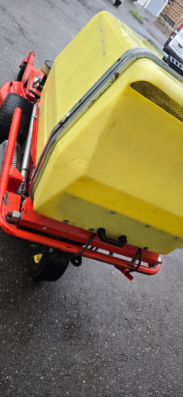 Rasenmäher: Rasenmäher Traktor Aufsitzmäher mit Zubehör – Gebraucht aus Rain von Fafan069 9