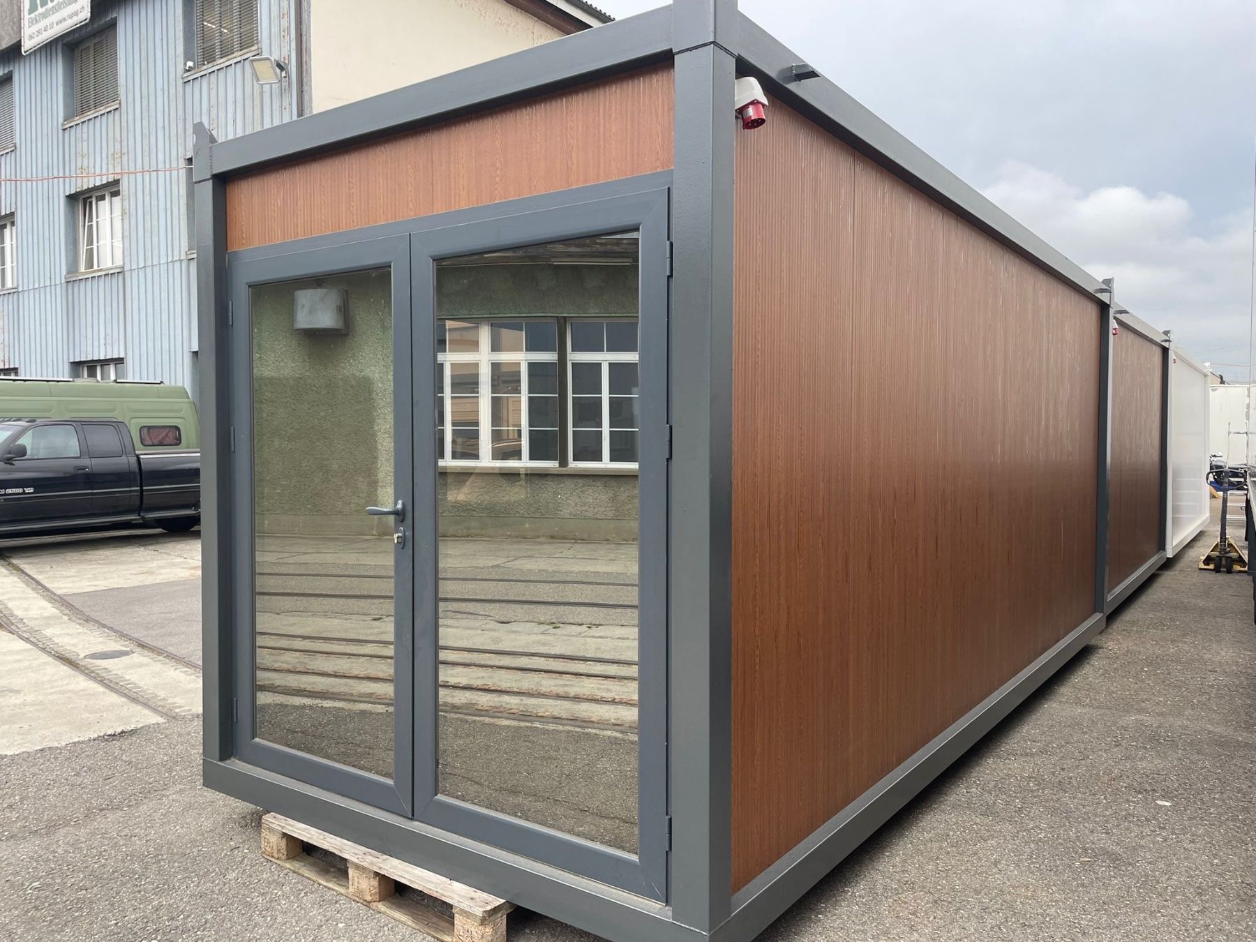 Contenitori edile: Hofladen / Bürocontainer / Baucontainer / Werkstatt – Nuovo (secondo la descrizione) da Oftringen venduto da Britta 1