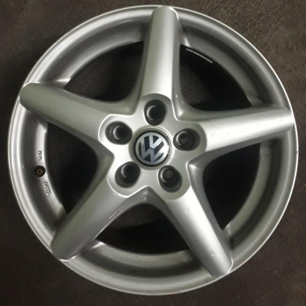 Volkswagen Cerchioni: VW Alufelgen 7Jx16 – Usato da IBACH venduto da NATELLA