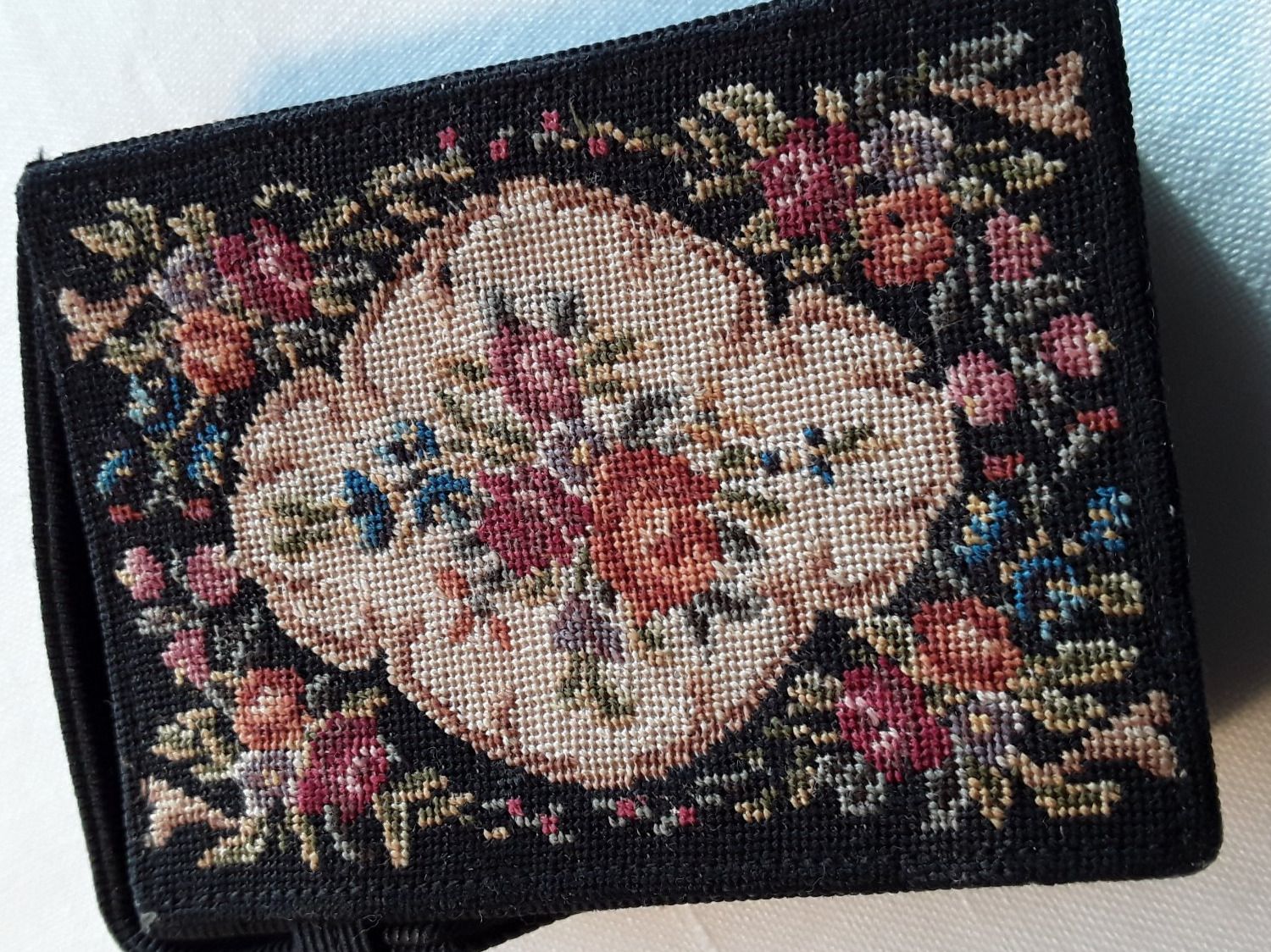 Altri Prodotti per fumatori: Antikes Zigaretten Etui ca 1890 Handbestickt – Usato da Zürich venduto da philpip 4