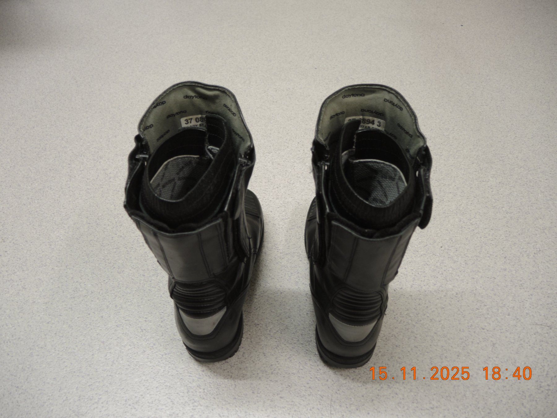Scarpe da donna: Motorradstiefel Damen – Usato da Aarwangen venduto da Chaos2.0 4