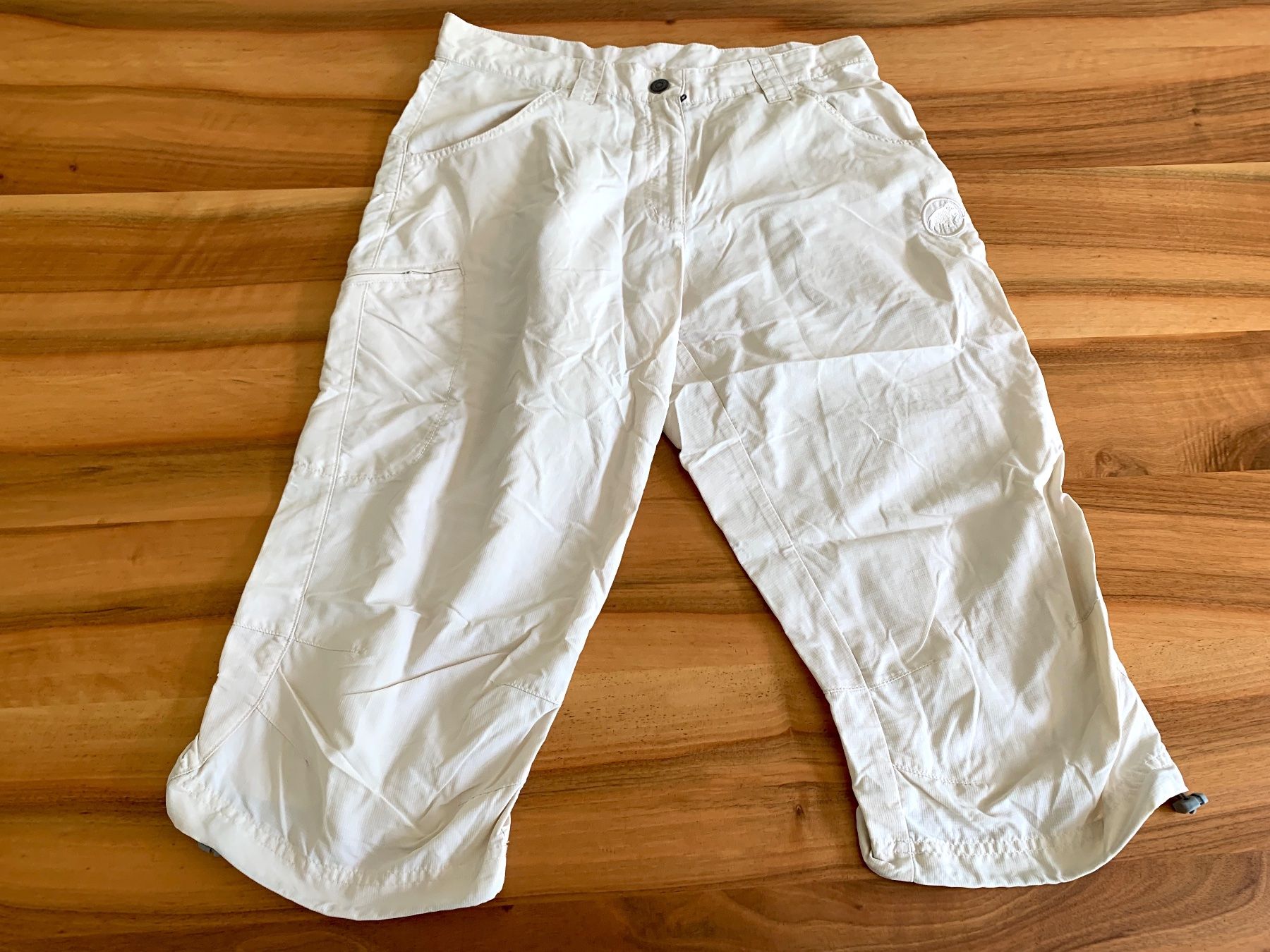 Mammut Pantaloni: MAMMUT 7/8tel hellbeige Wanderhose Grösse 38 NWT – Nuovo (secondo la descrizione) da Meiringen venduto da Jackwashere