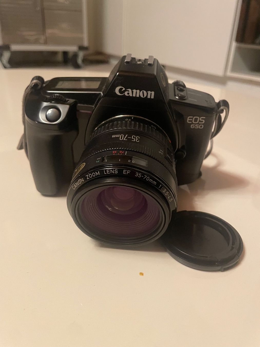 Canon Kamera: Canon EOS 650 Kamera Analog mit EF f3.5-4.5 zoom Objektiv – Gebraucht aus Embrach von xenovolcano