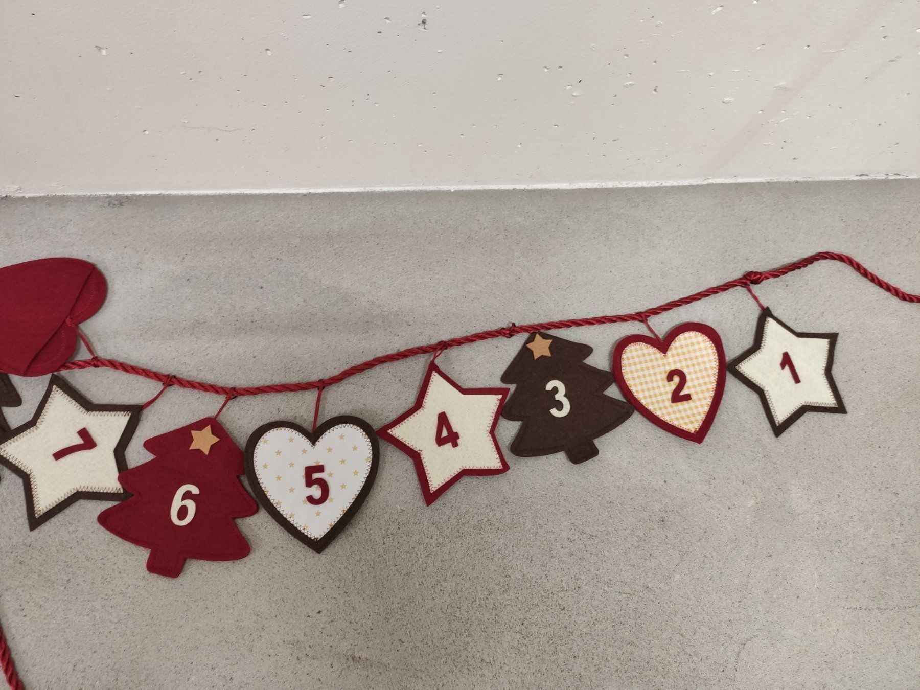 Tutte le decorazioni: Handgemachtes Adventskalender NEU – Nuovo e nell'imballaggio originale da Zürich venduto da chukye 6
