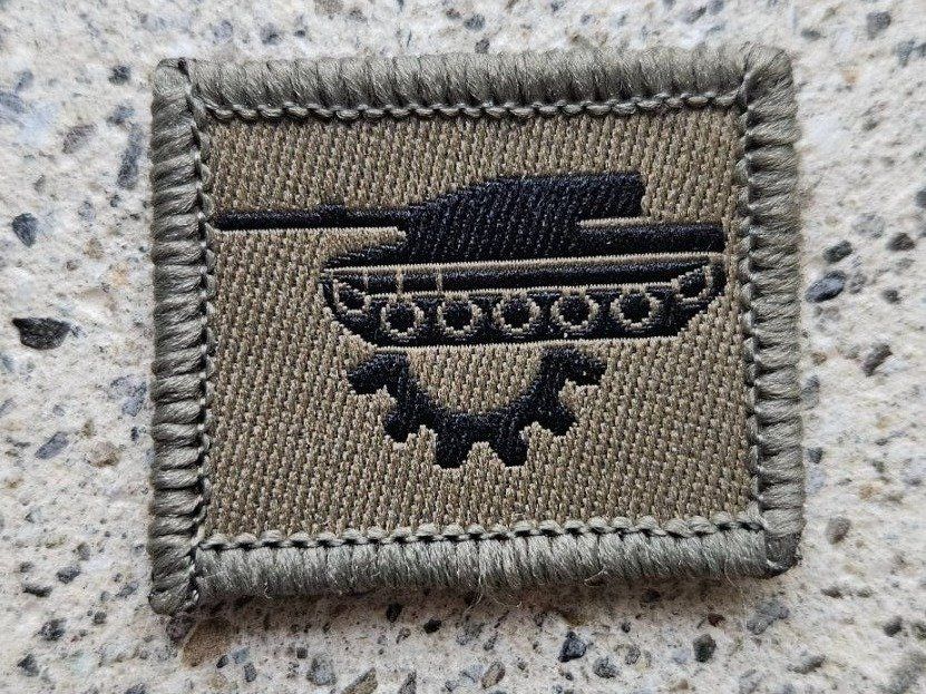 Schweizer Armee Placchette & Badge: *** Funktionsabzeichen Panzermechaniker mit Klett *** – Nuovo e nell'imballaggio originale da Riedholz venduto da fr_sIruP