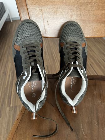 Memphis Sneakers