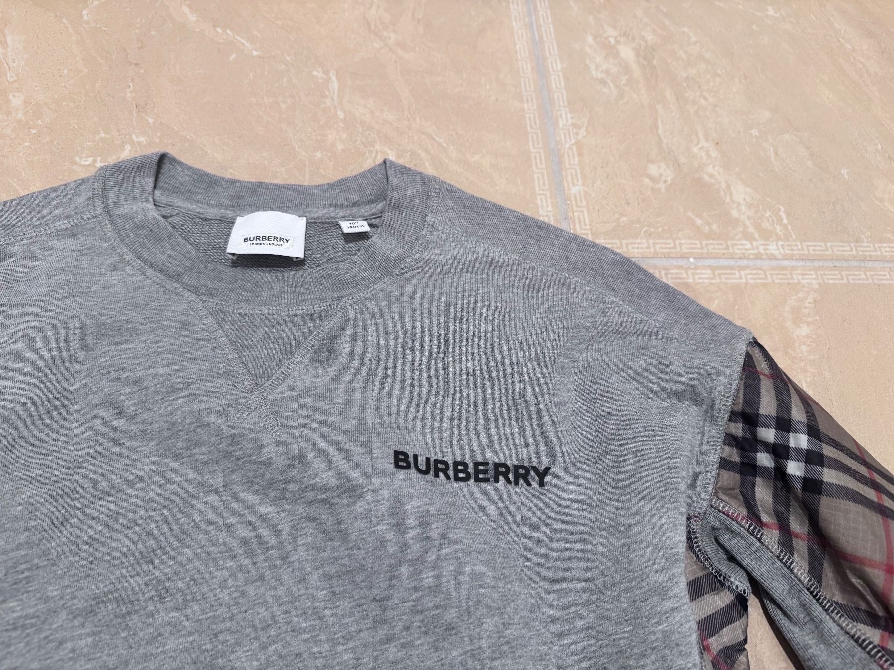 Burberry Maglioni & Felpe: Burberry NWT Pulli, 10J 140 NP 290 Fr – Usato da Klingnau venduto da Markus14 4