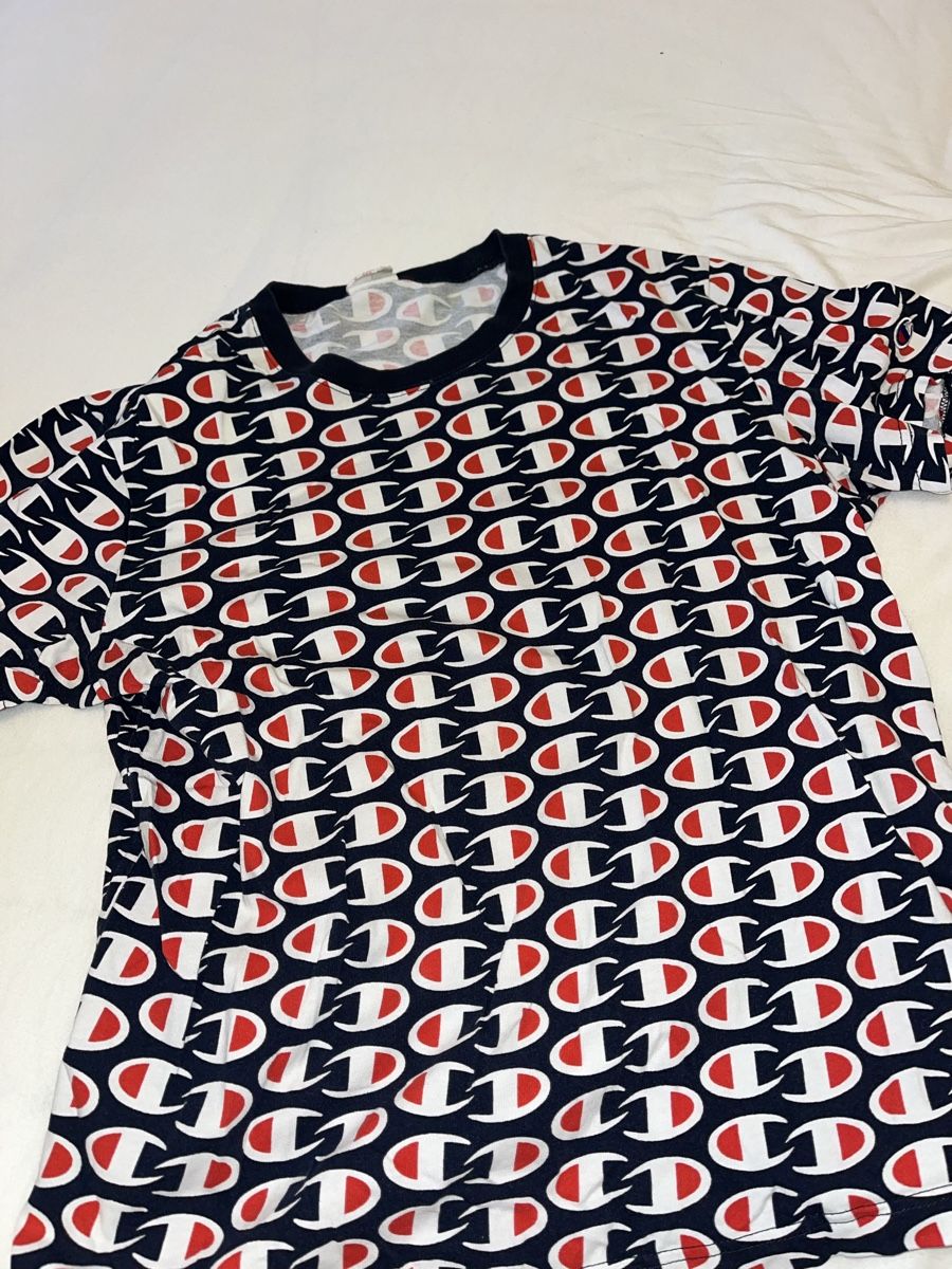 Champion T-shirt: Champion t-shirt – Usato da Pully venduto da ari_78pk 1