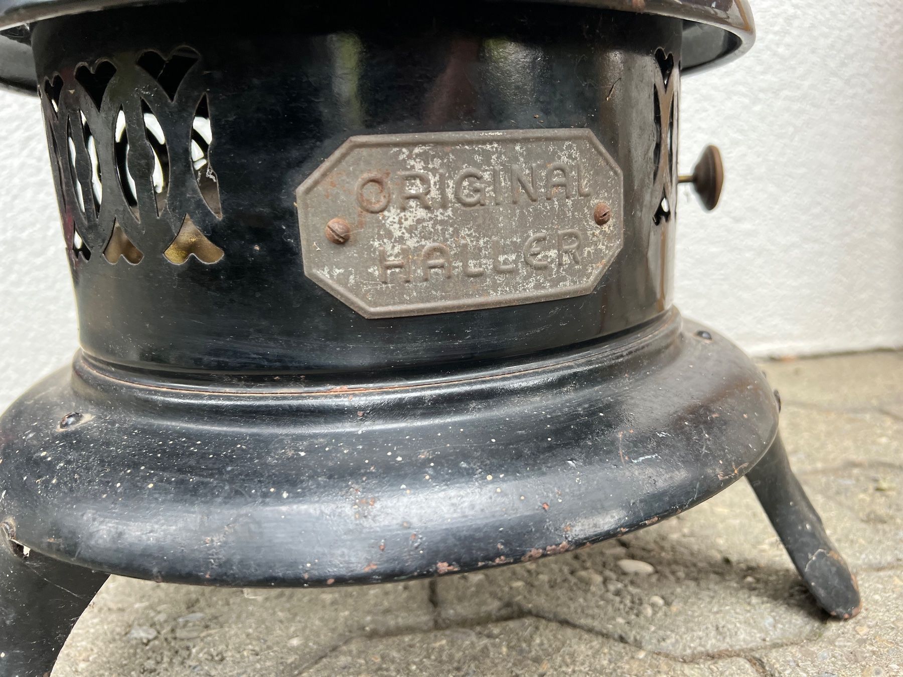 Radiatori: Antiker original Haller Petroleumofen – Usato da Solothurn venduto da Spicar 4