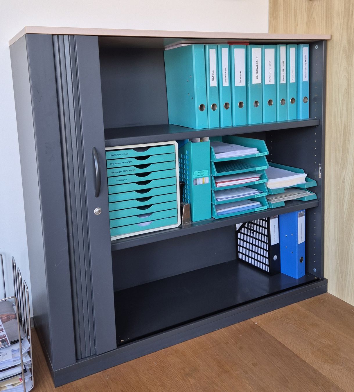Regale: Büro-Ablage / Sideboard – Gebraucht aus Pratteln von petercairoli