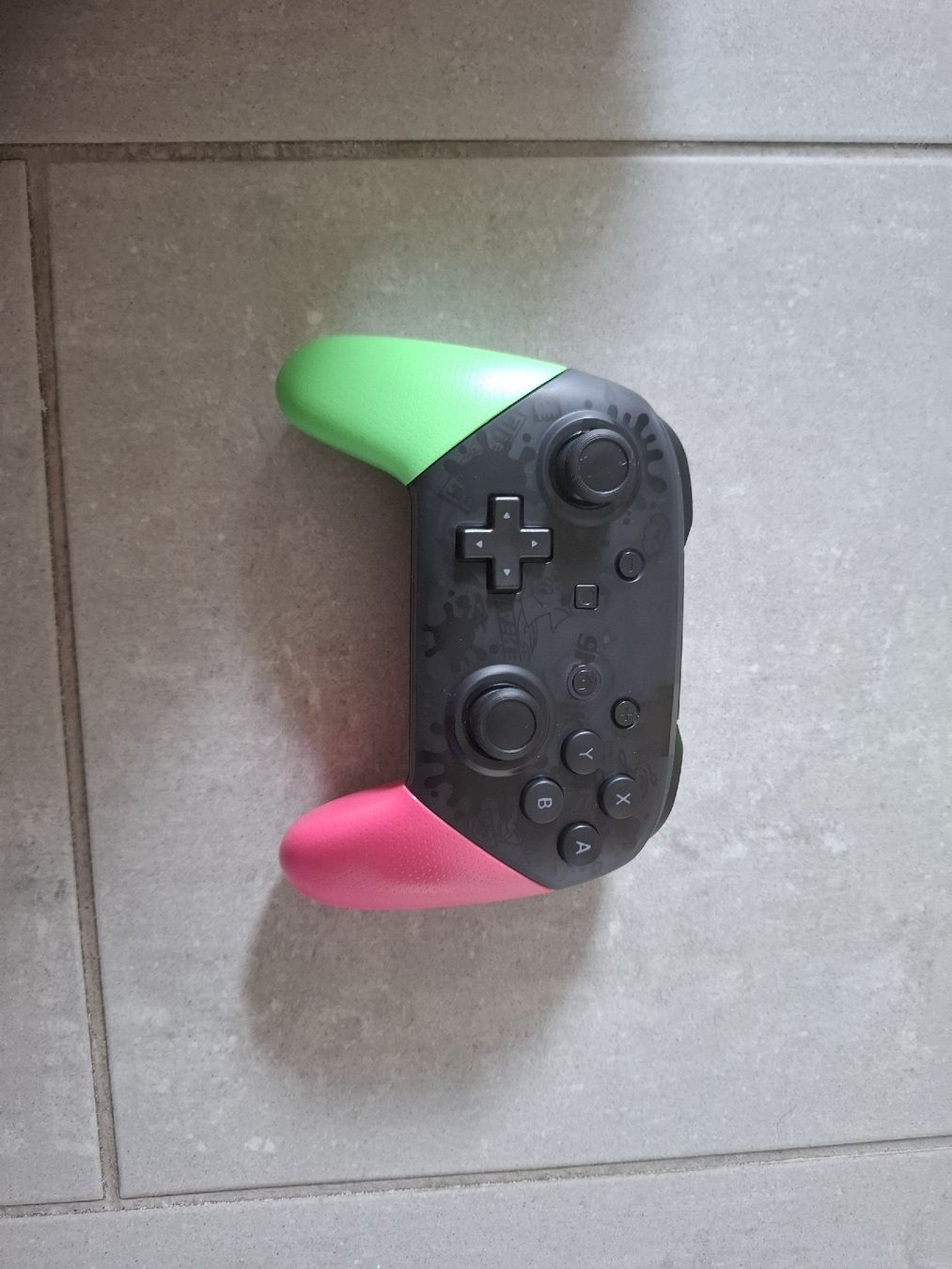 Controller: Controller für Nintendo Switch neu splatoon edition – Nuovo (secondo la descrizione) da Hohentannen venduto da MagmaCollectibles