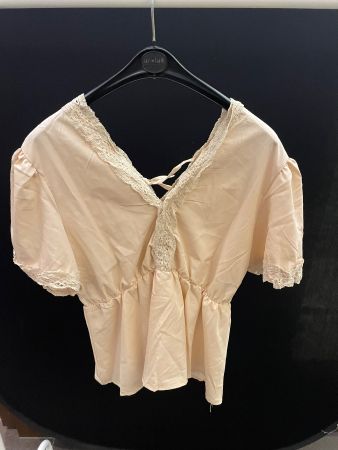 Sommerliche Carmenbluse mit Spitze Gr. M