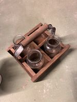 Holz mit 3 Glasflaschen 