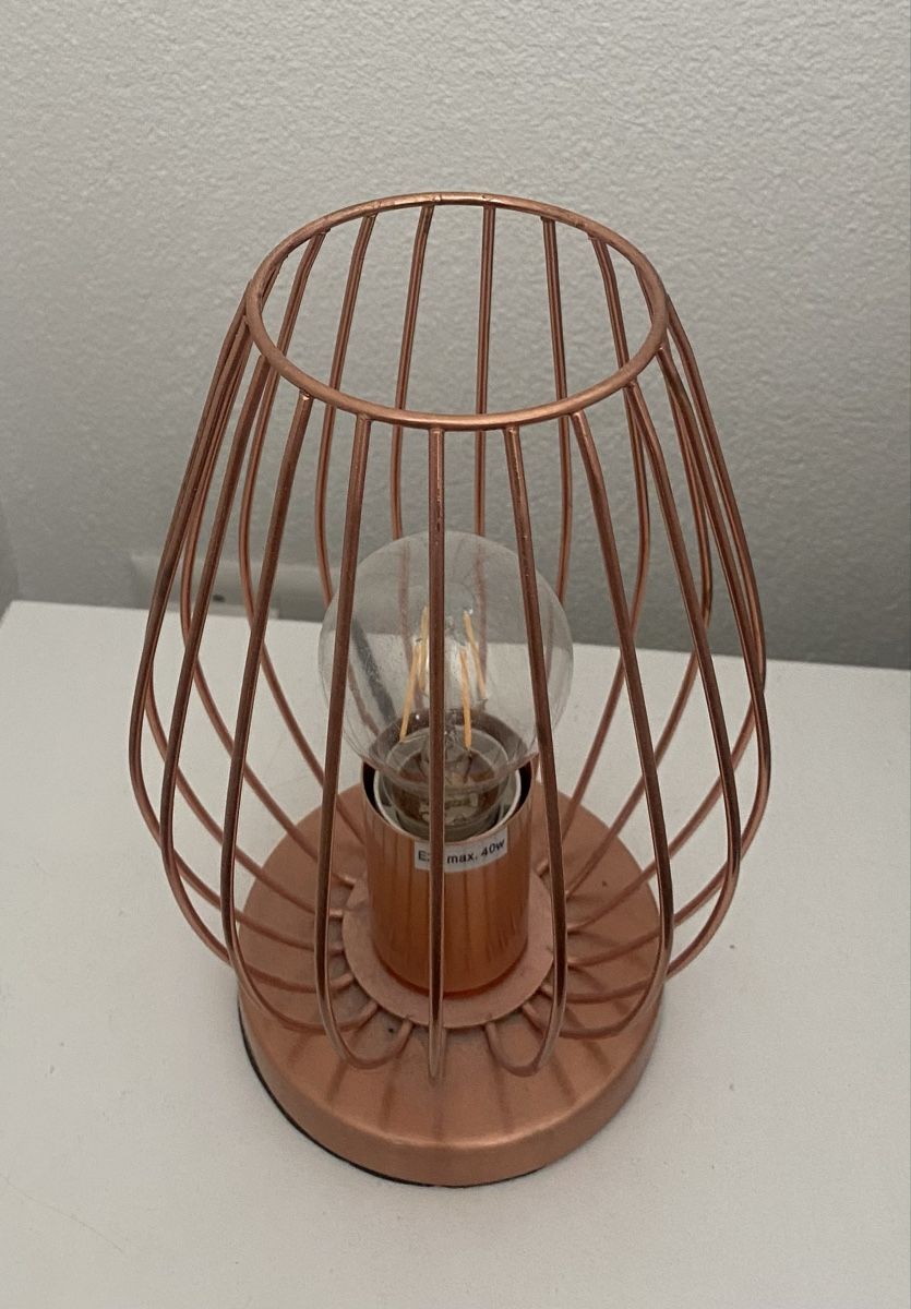 Lampade: Kupferfarbene Tischlampe – Usato da Forch venduto da Defkara 1