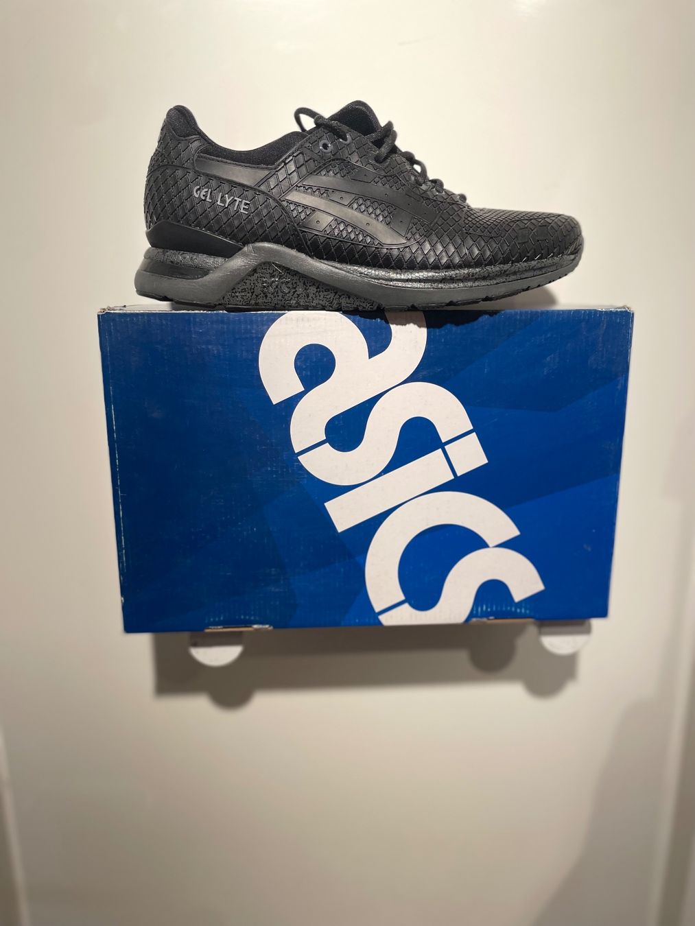 Asics Herrenschuhe: ASICS MEN      GRÖSSE 44.5      INNENSOHLE  28.25 CM – Neu und originalverpackt aus Zürich von LIQUIDATOR.CP