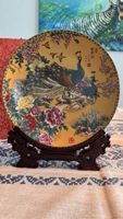 Antike chinesische Zierplatte Pfau mit Ständer & Box