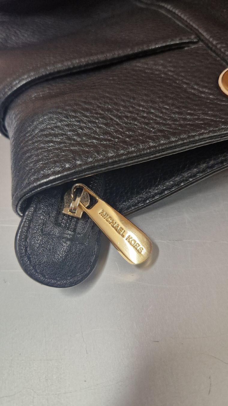 Michael Kors Borse da donna: Michael Kors Tasche schwarz – Usato da Wallisellen venduto da jazie_11 3