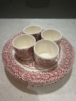 English Ironstone Vintage Set Rot – Teller 8 Eierbecher