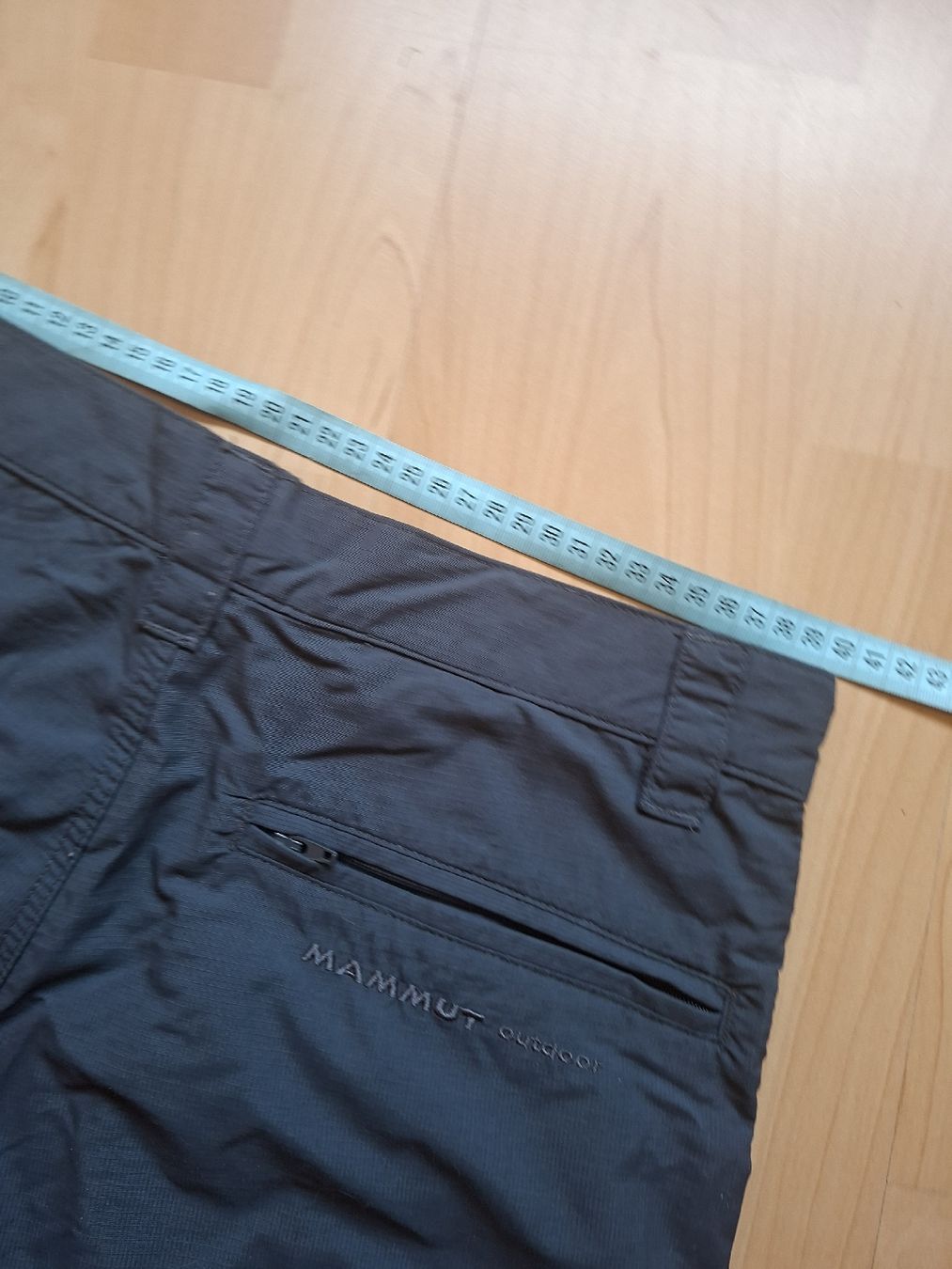 Mammut Pantaloni: Mammut Outdoor 3/4 Hose Grösse 46 – Usato da Sumiswald venduto da Cicco02 3