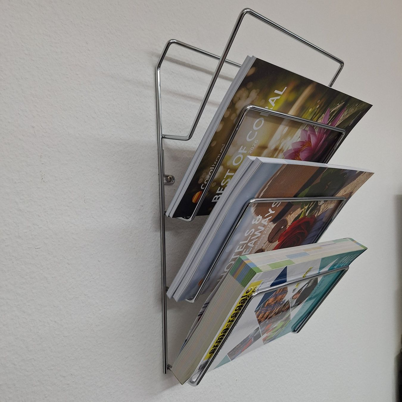 Étagères: Wand-Zeitungshalter verchromt, 4 Fächer – Neuf (Voir description) à Spreitenbach par ric_hyq6 3