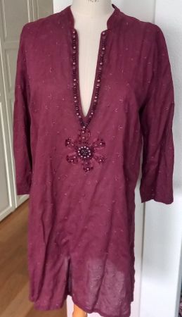 Schönes Kleid Tunika bordeaux Perlen bestickt Boho Gr. 40