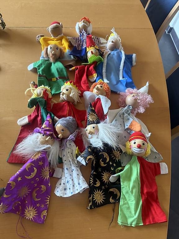 Spielzeuge: Lot de marionnettes à main – Gebraucht aus Corcelles-Payerne von ano_rhf8