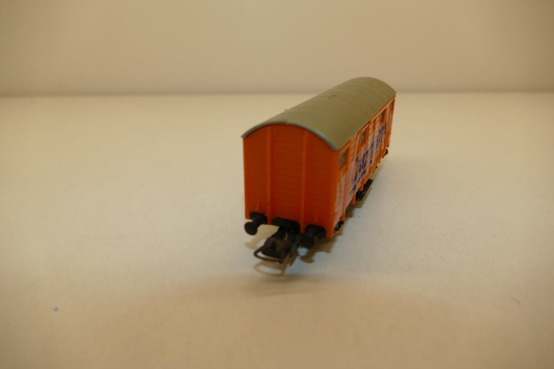Lima Modellini di ferrovie: Lima H0: SBB Güterwagen Ovomaltine – Usato da Niederhasli venduto da rail-duerst 3