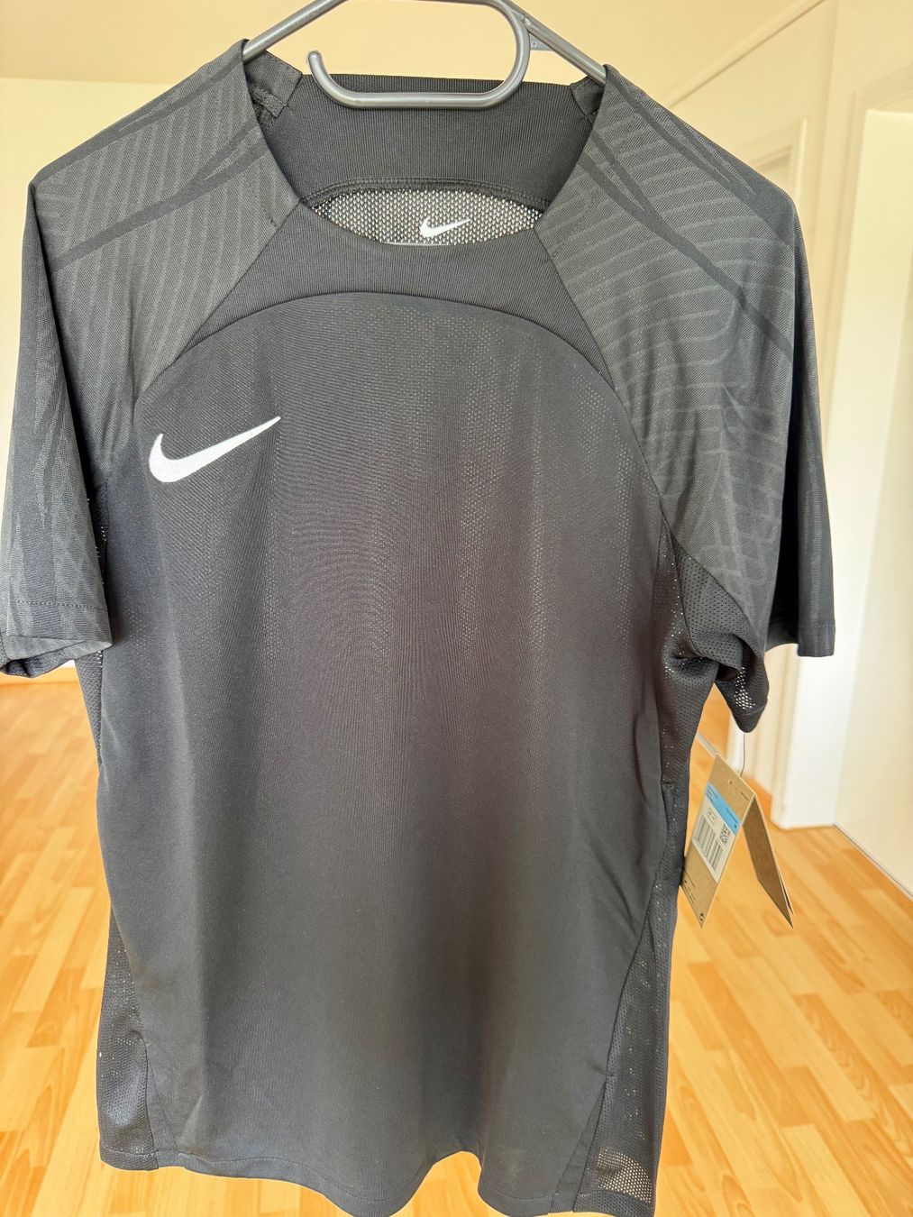Nike T-shirt: Nike Performance – Nuovo e nell'imballaggio originale da Oftringen venduto da bmw_b8bm 3