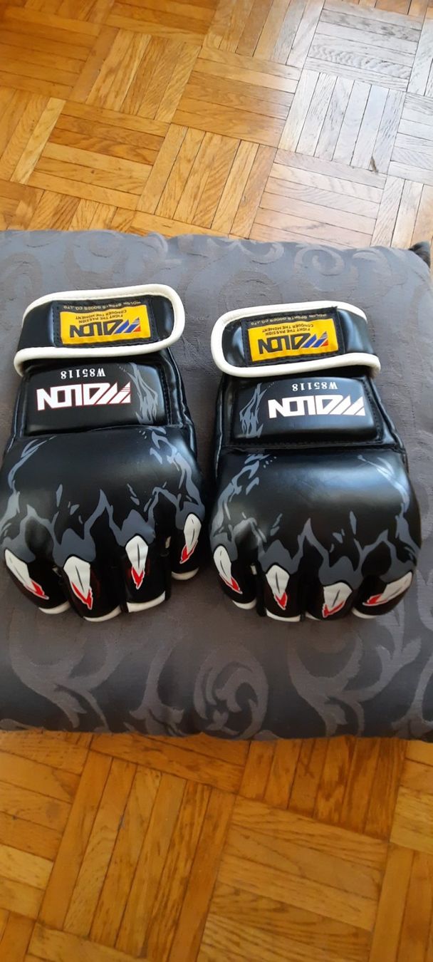 Guanti & manicotti: Gant MMA Entraînement – Nuovo (secondo la descrizione) da La Chaux-De-Fonds venduto da titi117suisse
