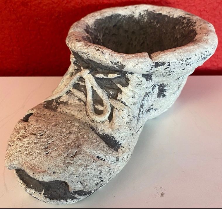Vasi per fiori: Gartendeko Blumentopf Schuh- Beton- Neu – Nuovo e nell'imballaggio originale da Zäziwil venduto da Emlea 2