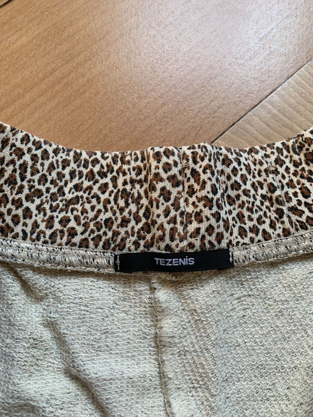Pantaloni: TEZENIS - Leo Sweatshorts S – Usato da Zürich venduto da Diazaio 2