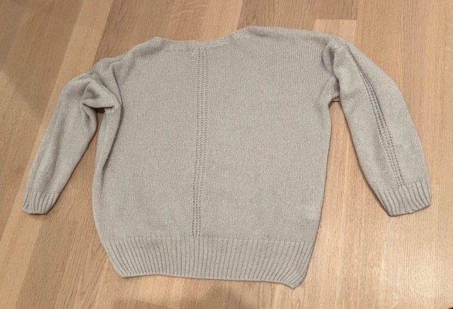Pullover & Sweatshirts: Pullover oversized, Gr. S/M, hellbeige – Gebraucht aus Brugg AG von Hellviolett 1