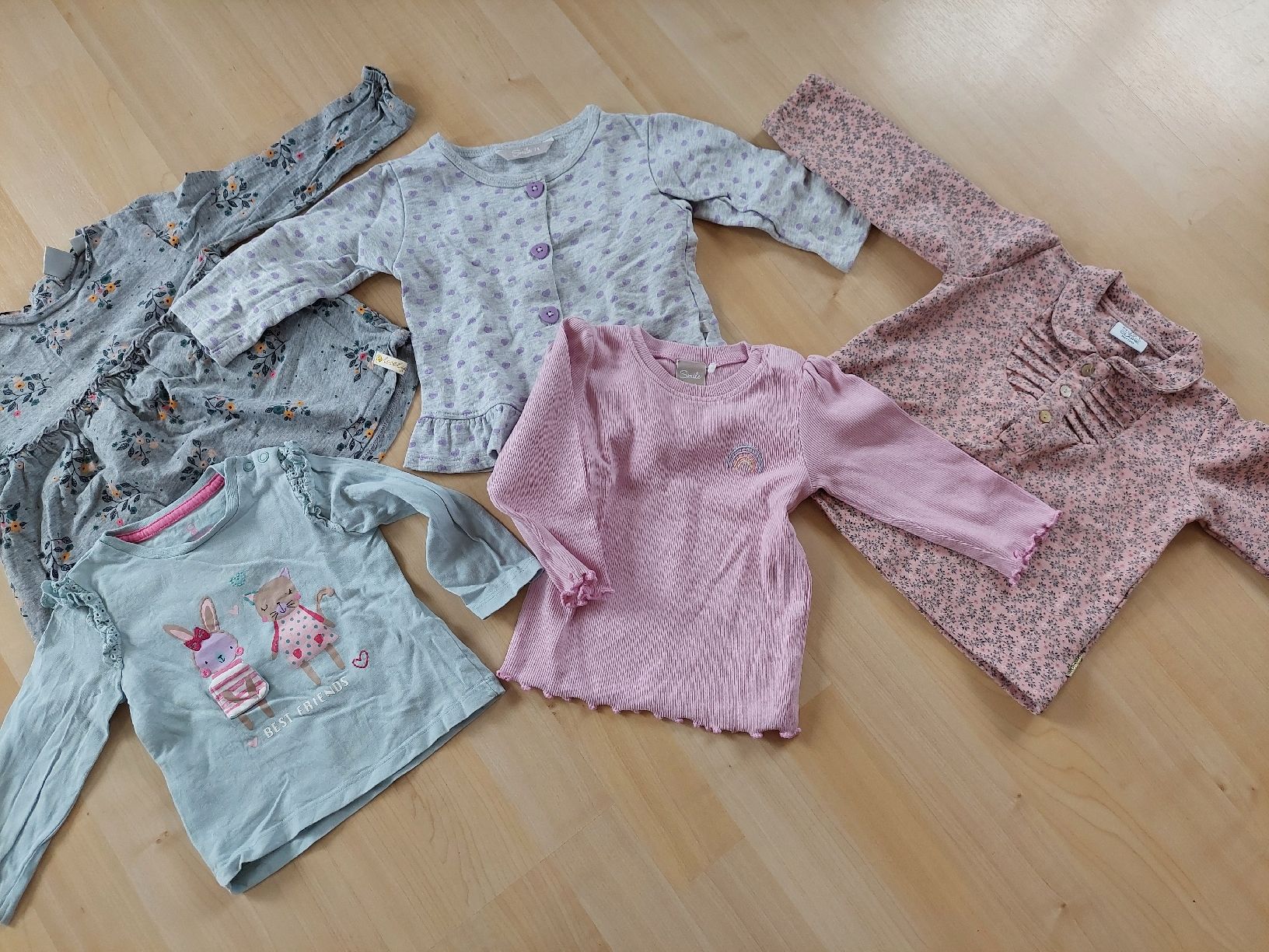 Kleiderpakete & -sets: Kleiderpaket Mädchen Gr. 74/80, 31 Teile – Gebraucht aus Gränichen von JaelRoost 5
