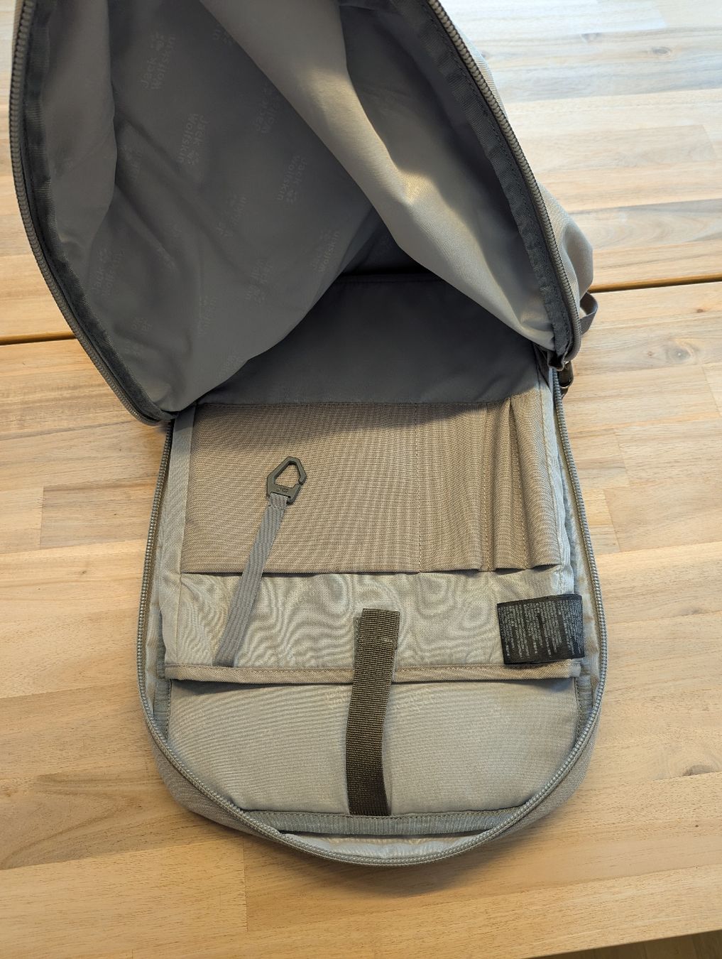 Jack Wolfskin Zaini: Jack Wolfskin Rucksack, neuwertig – Nuovo (secondo la descrizione) da Winterthur venduto da cinmyr 2