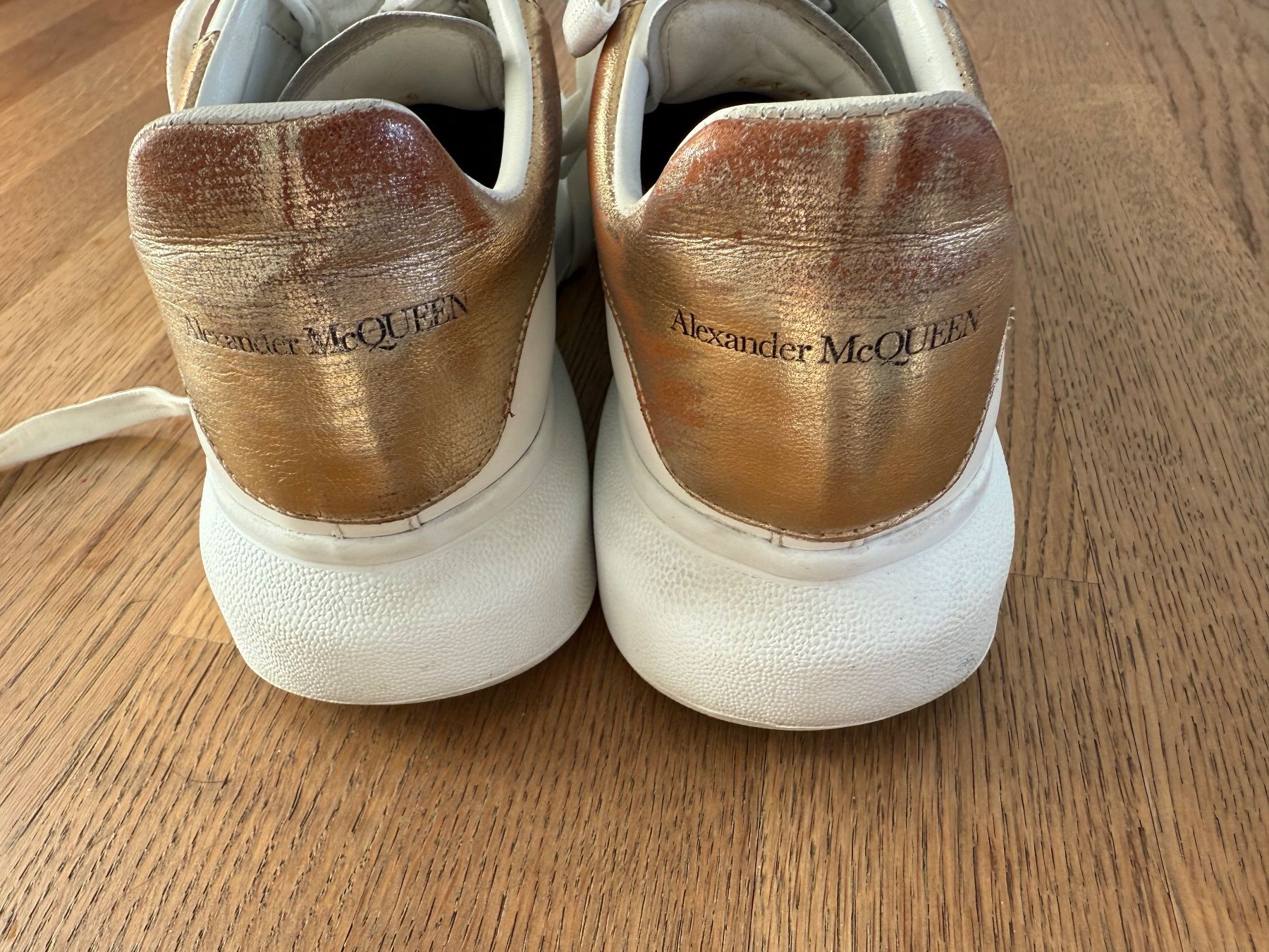 Alexander Mcqueen Scarpe da uomo: Alexander McQueen Sneakers Gold – Usato da St. Gallen venduto da di_146 2