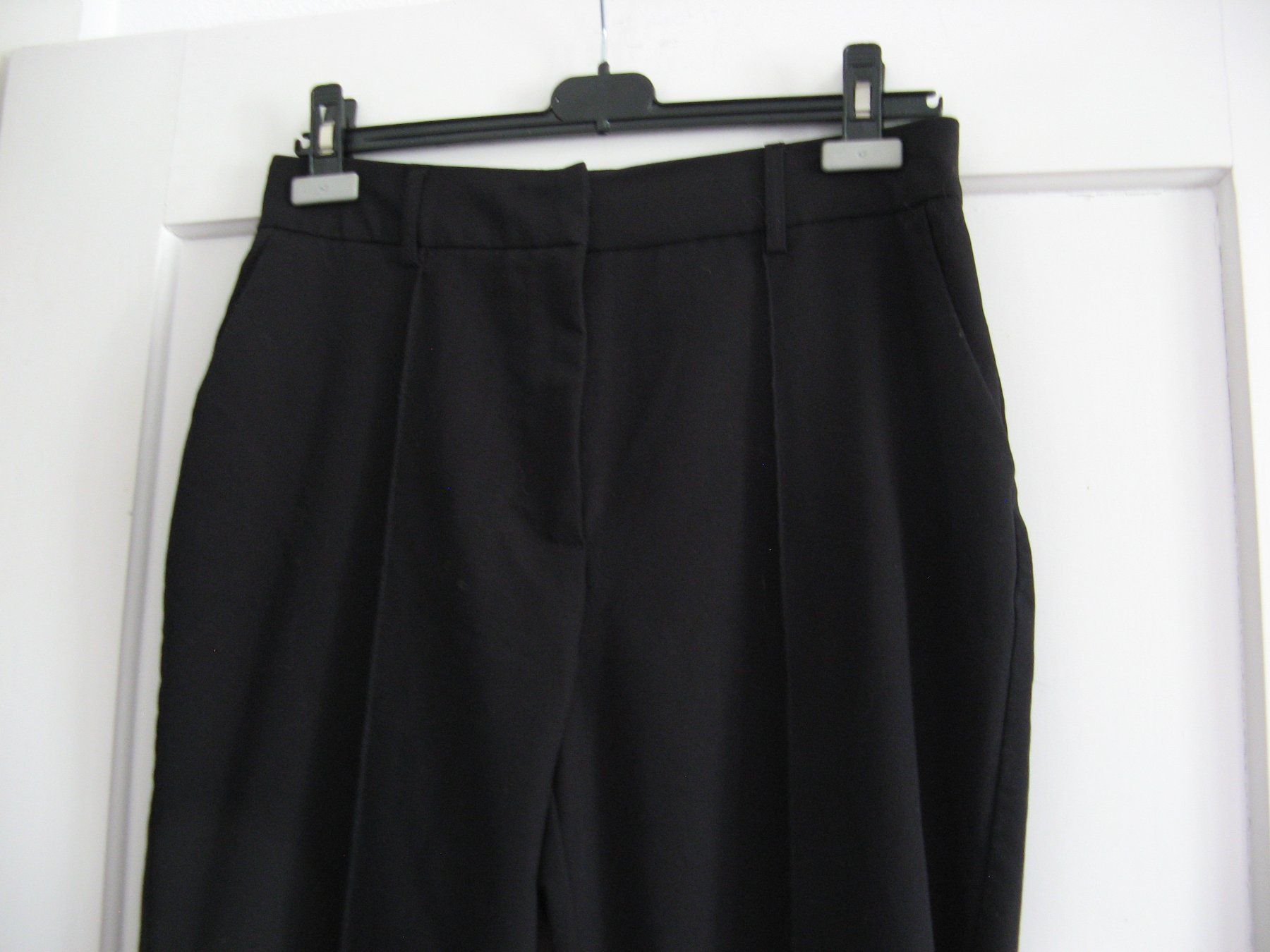Na-kd Pantaloni: schwarze Hose Gr. 38 Na-kd – Usato da Zürich venduto da apil 1