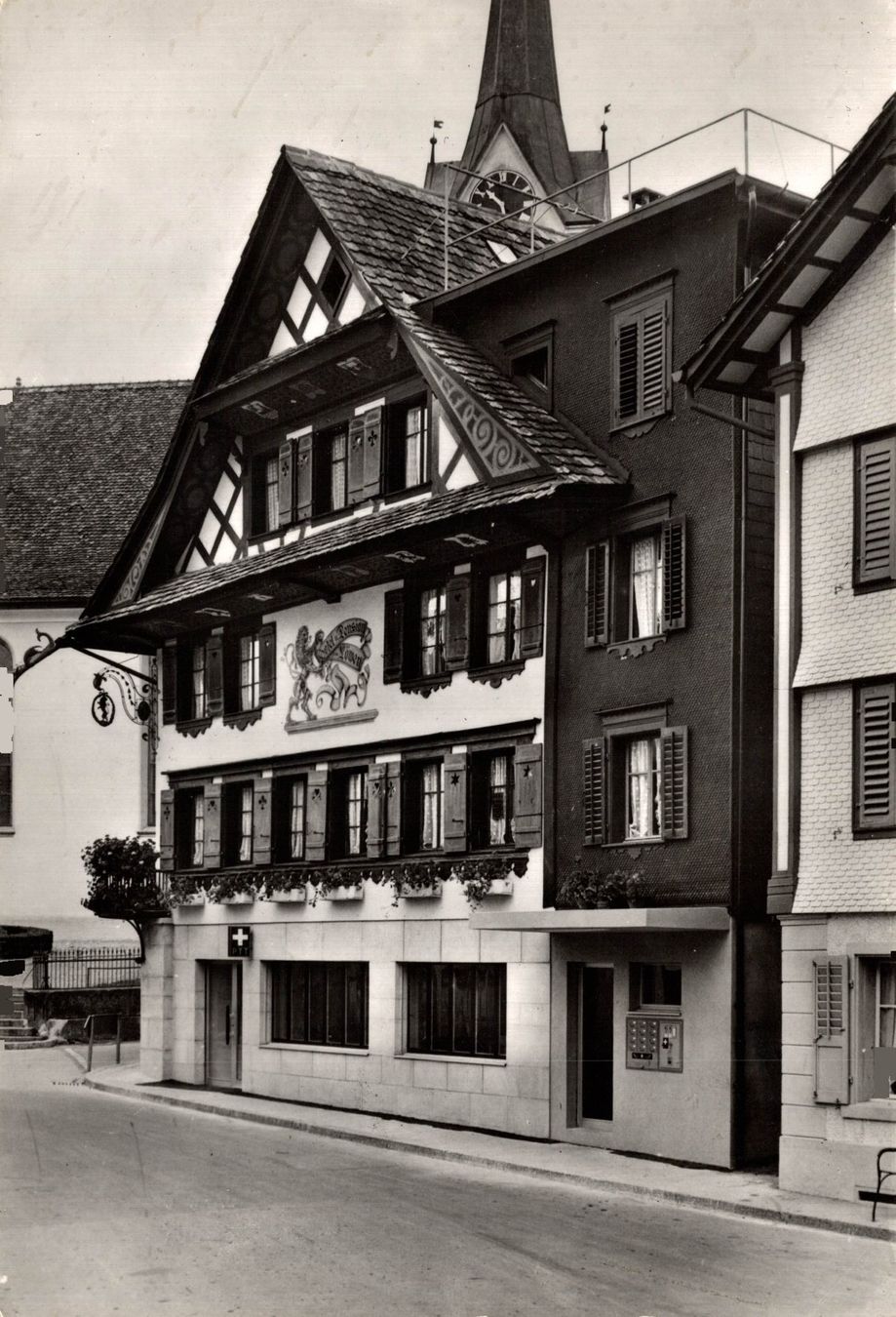 Cartes postales: Gasthaus Löwen und Post, Menzingen / Zug – D'occasion à Bronschhofen par Astore