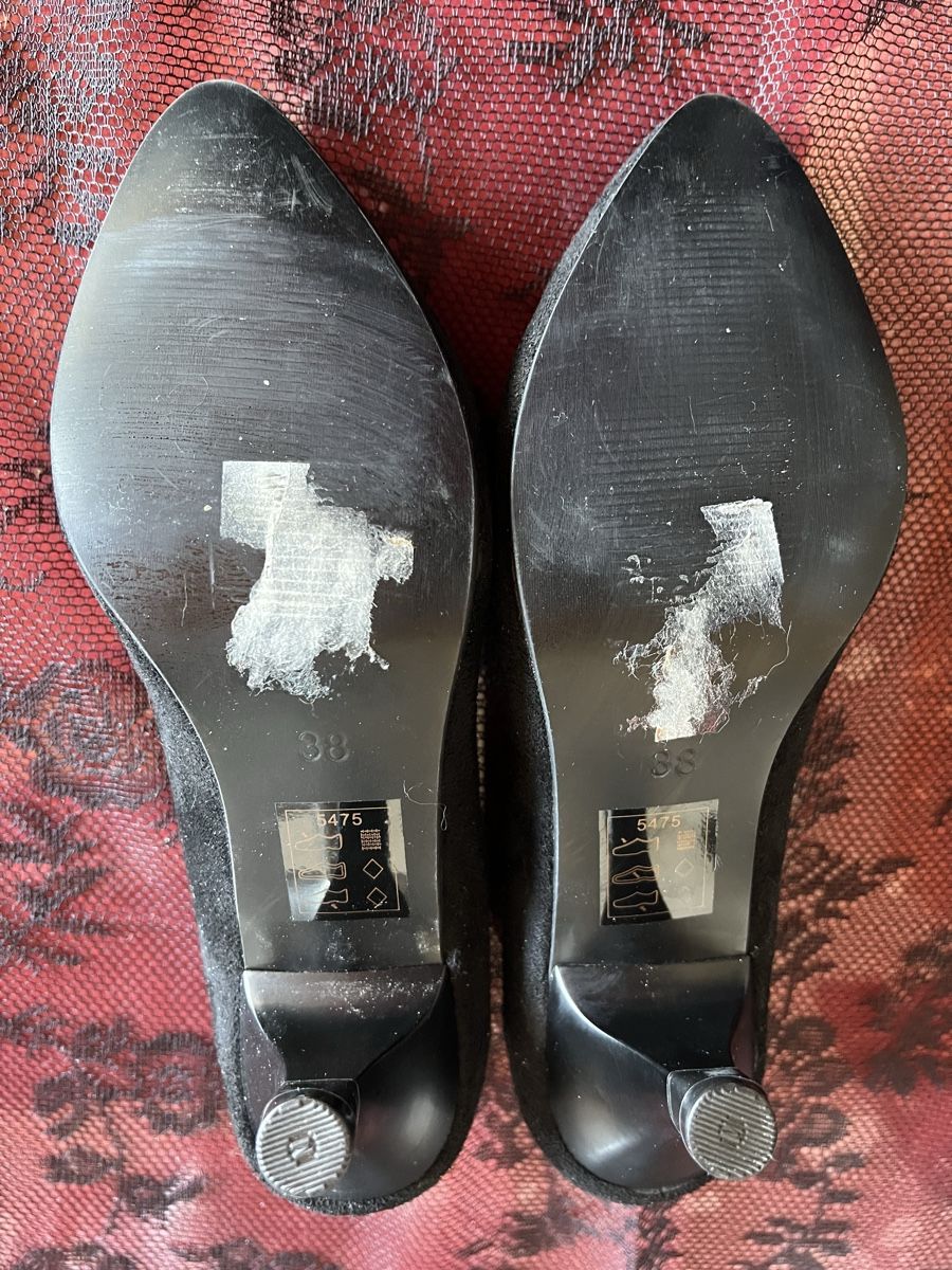 Scarpe da donna: Escarpins noirs, La Halle, taille 38 – Usato da Chézard-St-Martin venduto da Cheyenne_75 2
