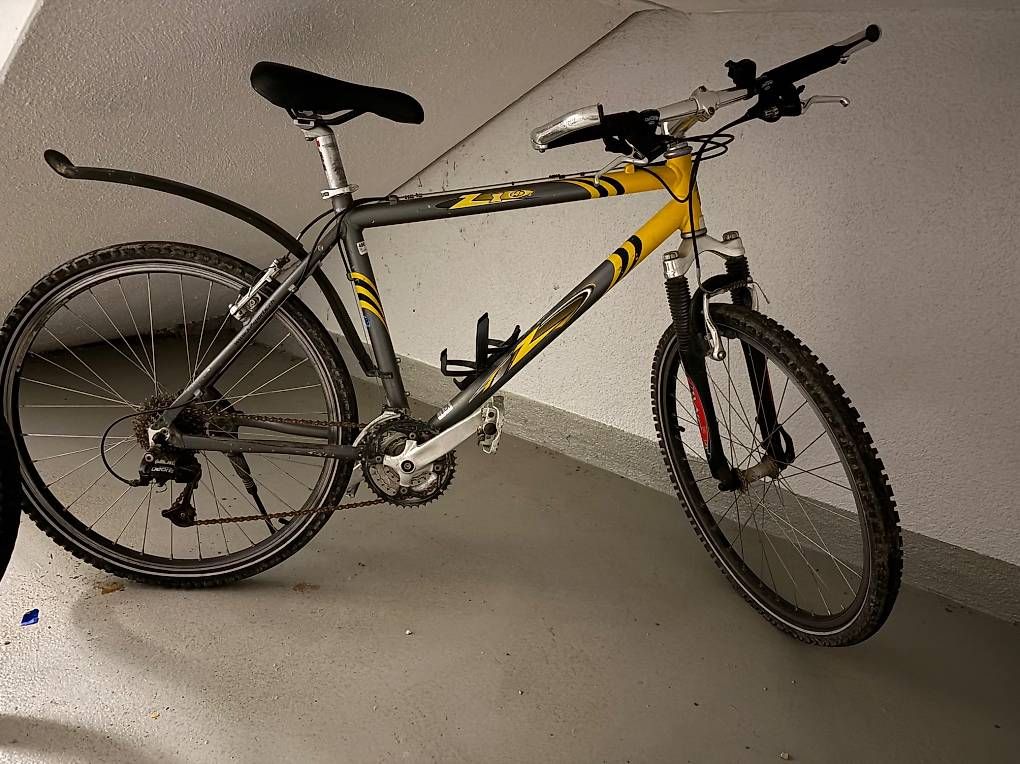 Biciclette: Velo 27 – Usato da Niederweningen venduto da Ukieujkona 1