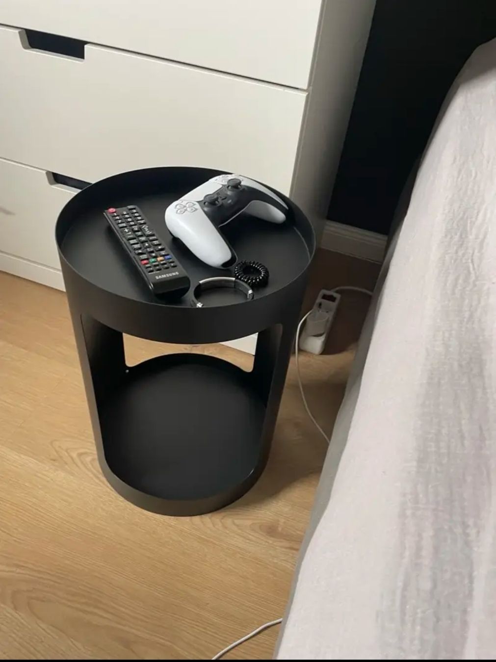 Comodini: Schwarzer Beistelltisch / Nachttisch - Top Zustand! – Usato da Brig venduto da pra_b5r9