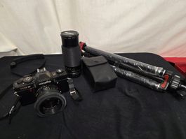 Minolta XG8 Kamera Set mit Objektiv, Blitz und Stativ 