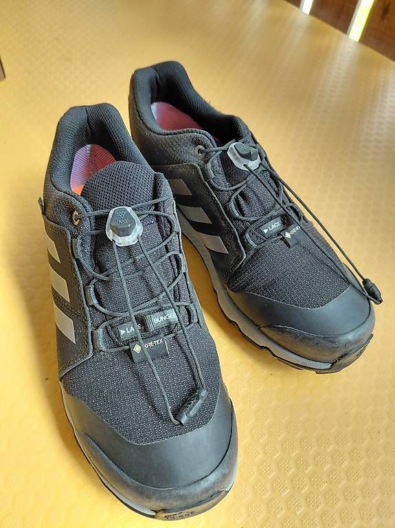 Adidas Scarpe per ragazzi: Adidas Terrex Gore-Tex Wander-/Trekkingschuhe – Usato da Illgau venduto da Mythenblick86