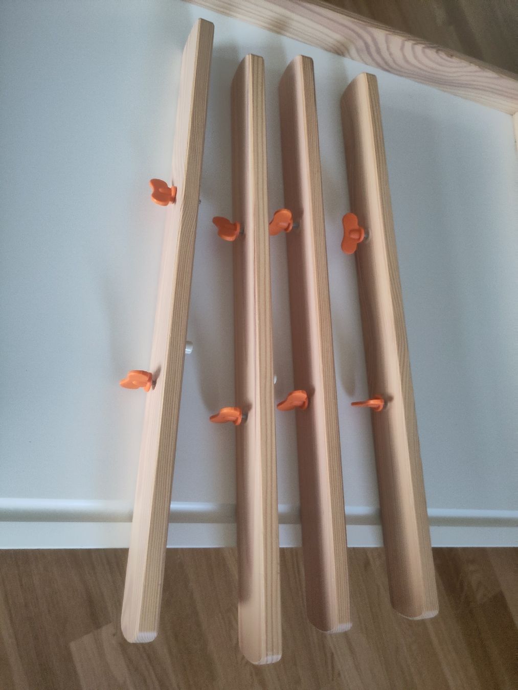 Ikea Schreibtische: Tisch FLISAT – Neu (gemäss Beschreibung) aus Binningen von Gabriel_Szabo 3