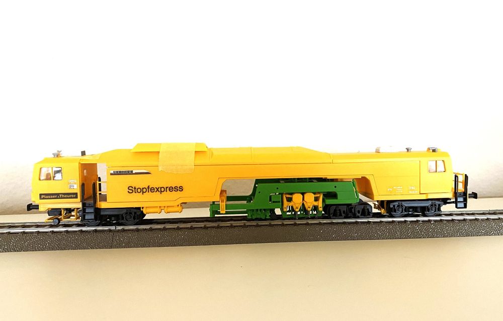 H0 Kibri Schienen-Stopfexpress Plasser Theurer Kibri 16050 (Neu (gemäss ...
