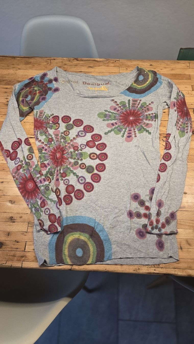 Desigual Pullover & Sweatshirts: Desigual Pullover – Gebraucht aus Winterthur von sandi99 1