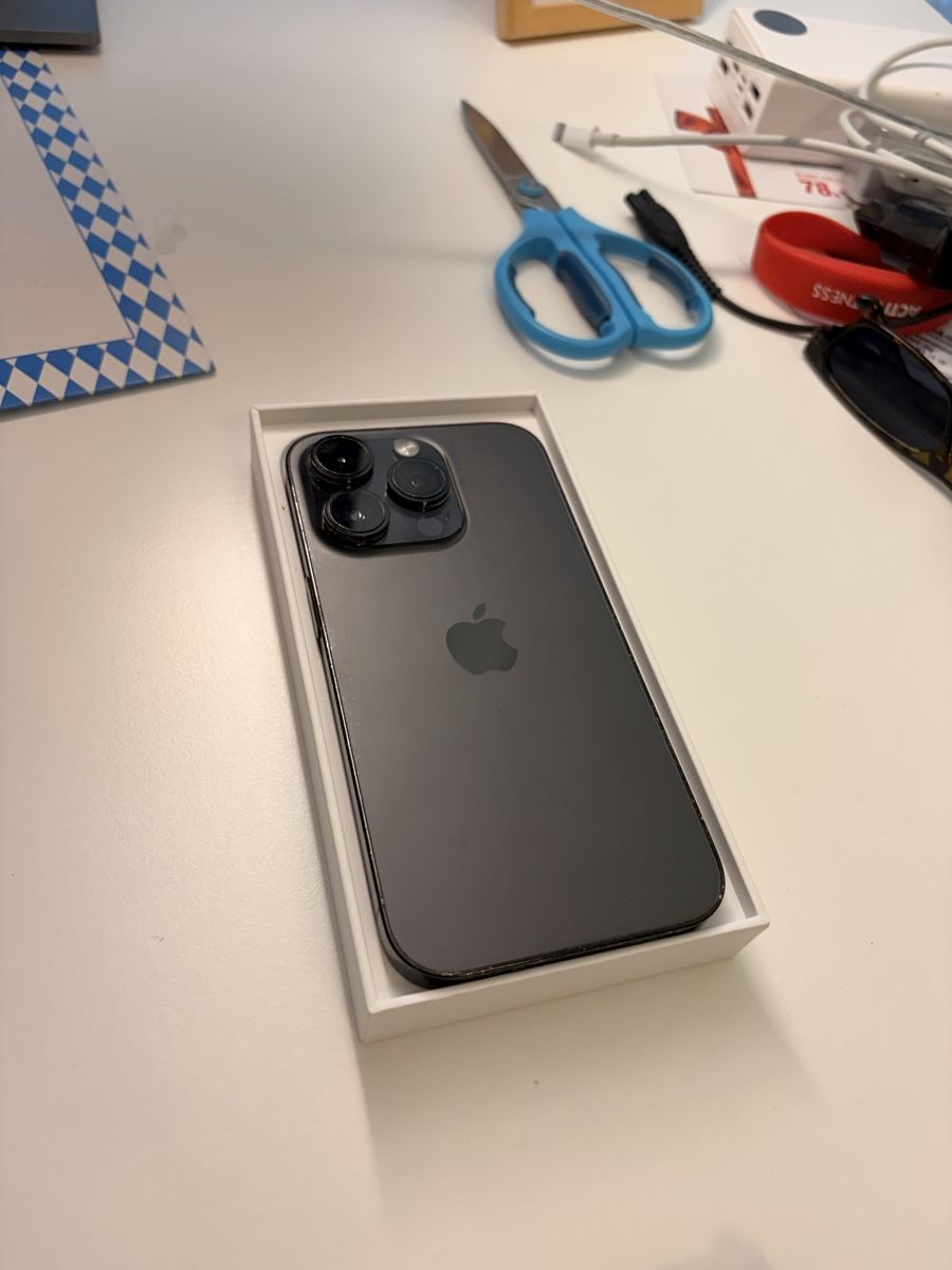 Apple Portables: iPhone 14 Pro – D'occasion à Baar par Luna1908 2