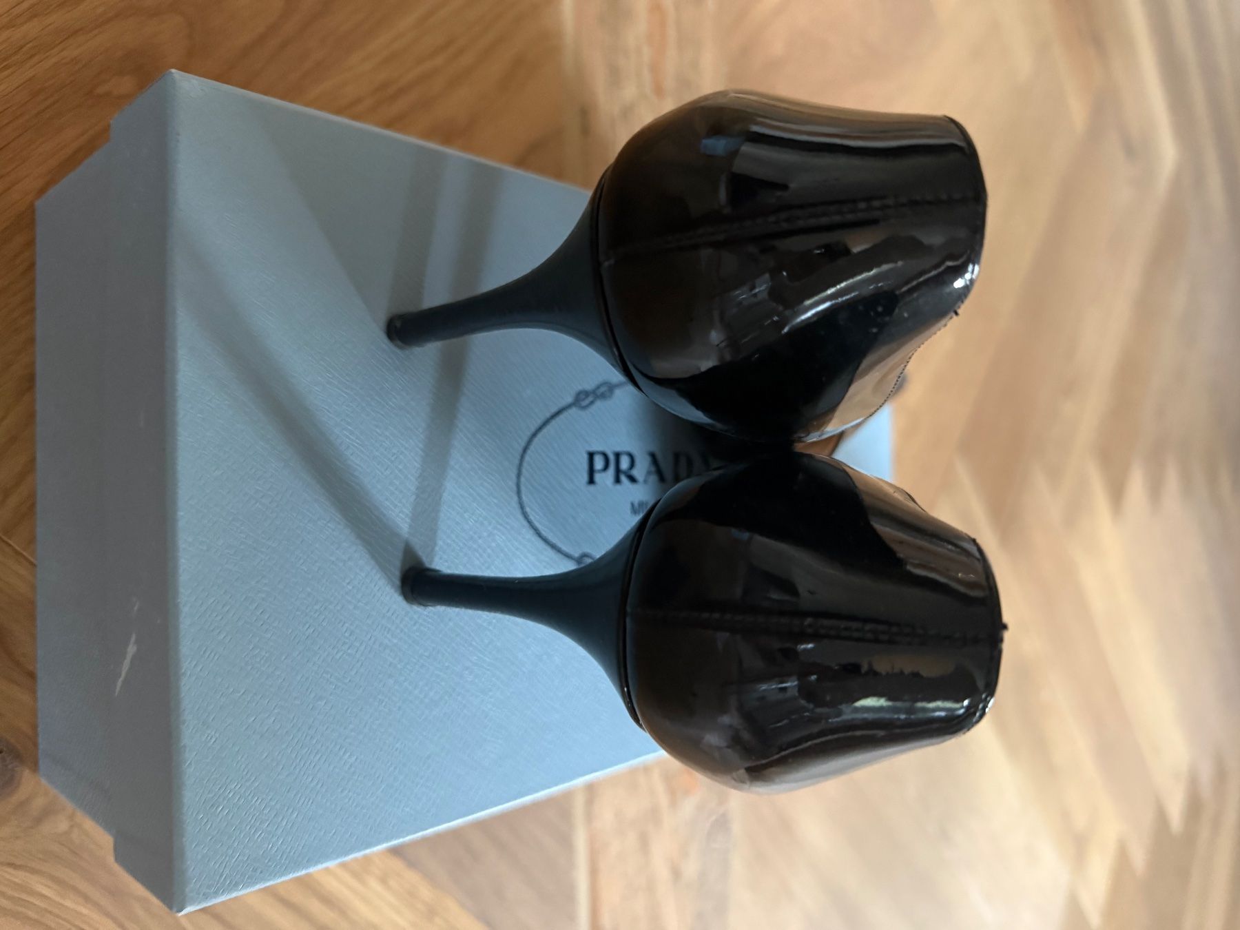 Prada Scarpe da donna: Prada Lack Pumps, Schwarz, Grösse 38 – Usato da Horgen venduto da tsp_qr5b 1