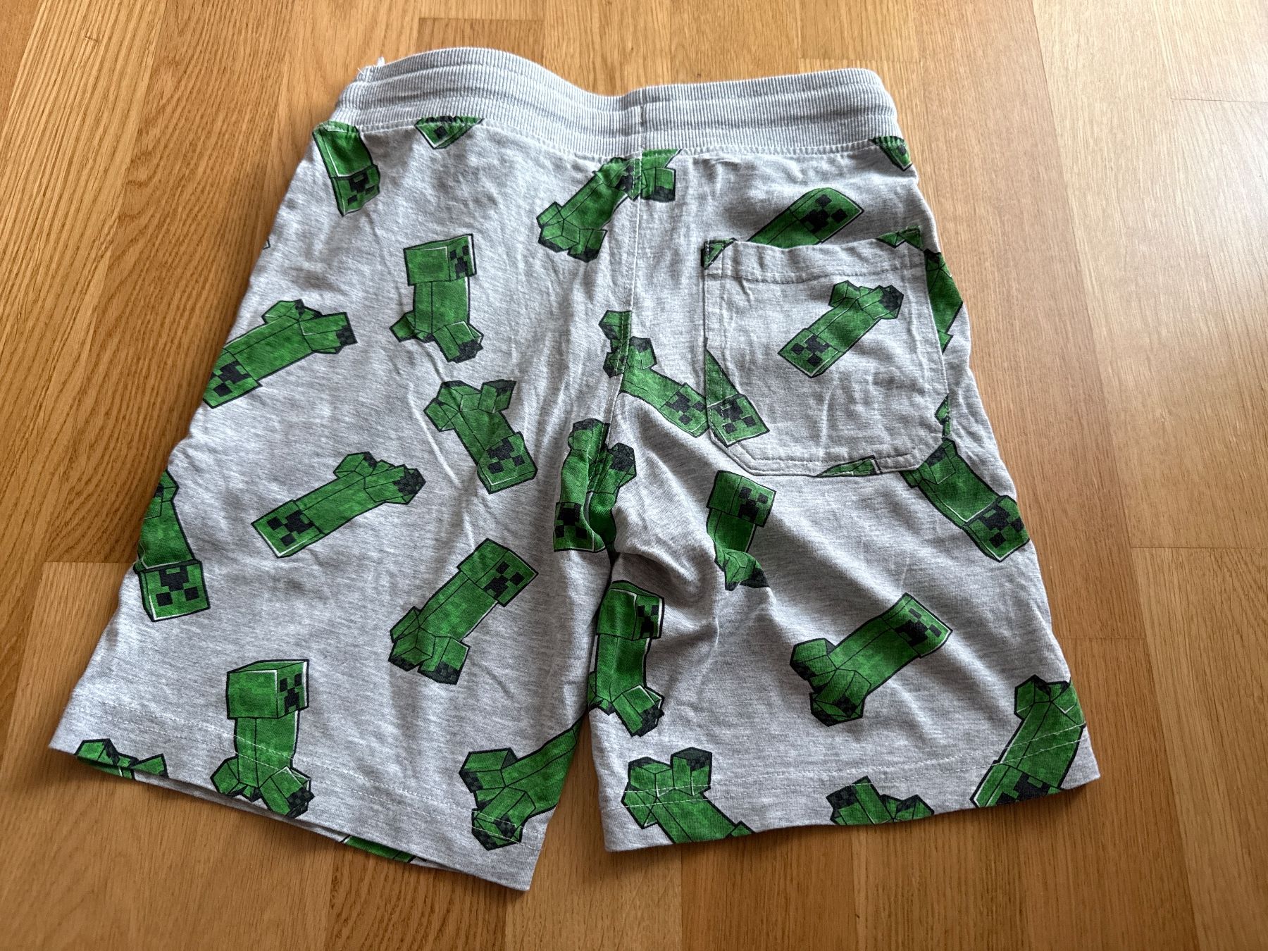 Pantaloni: Shorts Gr. 128 – Usato da Zürich venduto da Lucinka21 1