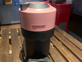 Nespresso Vertuo Pop Kapselmaschine rosa fast neu