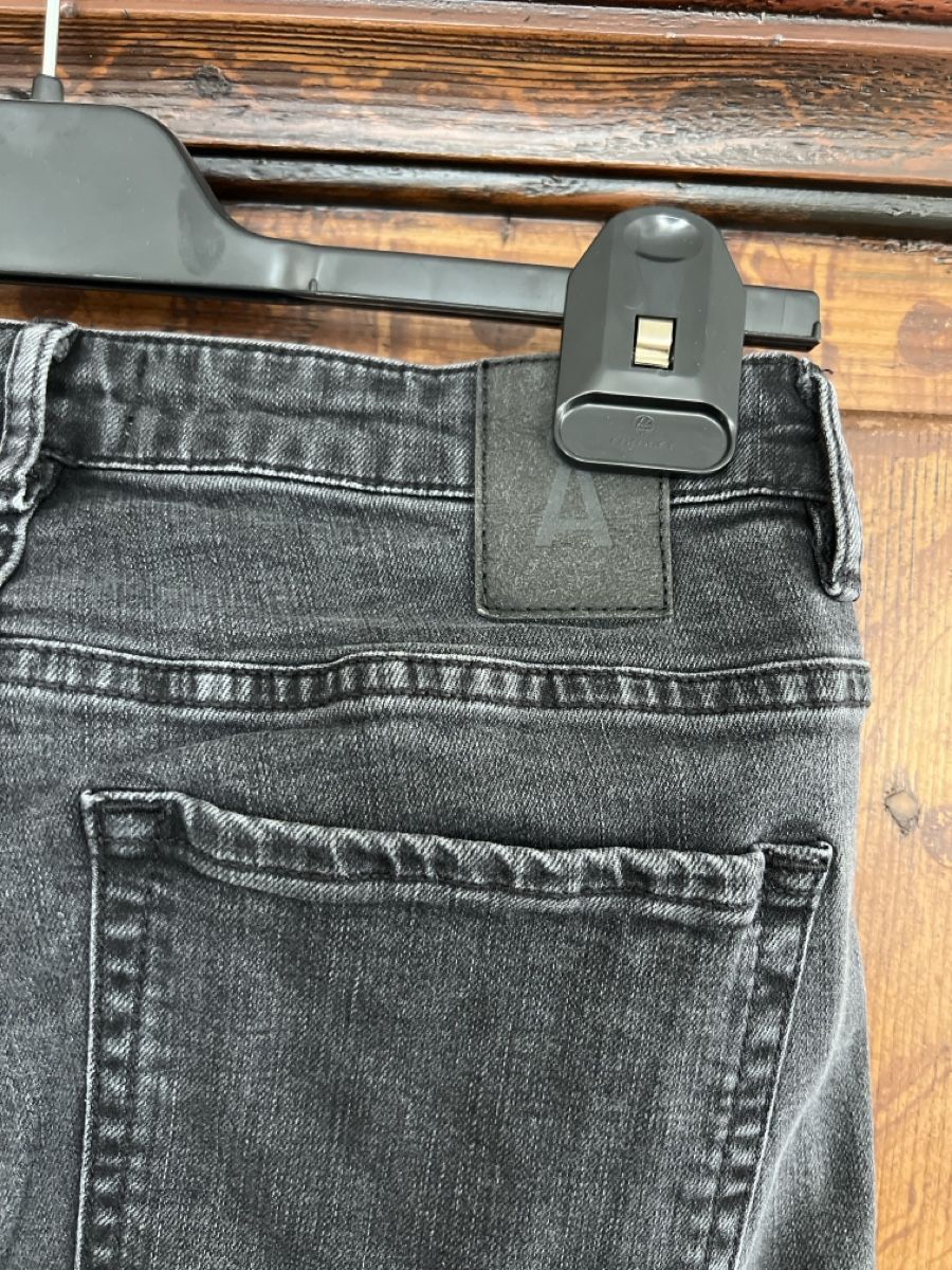 Armedangels Jeans: ARMEDANGELS Jeans dunkelgrau – Gebraucht aus Siebnen von Tiguli 2
